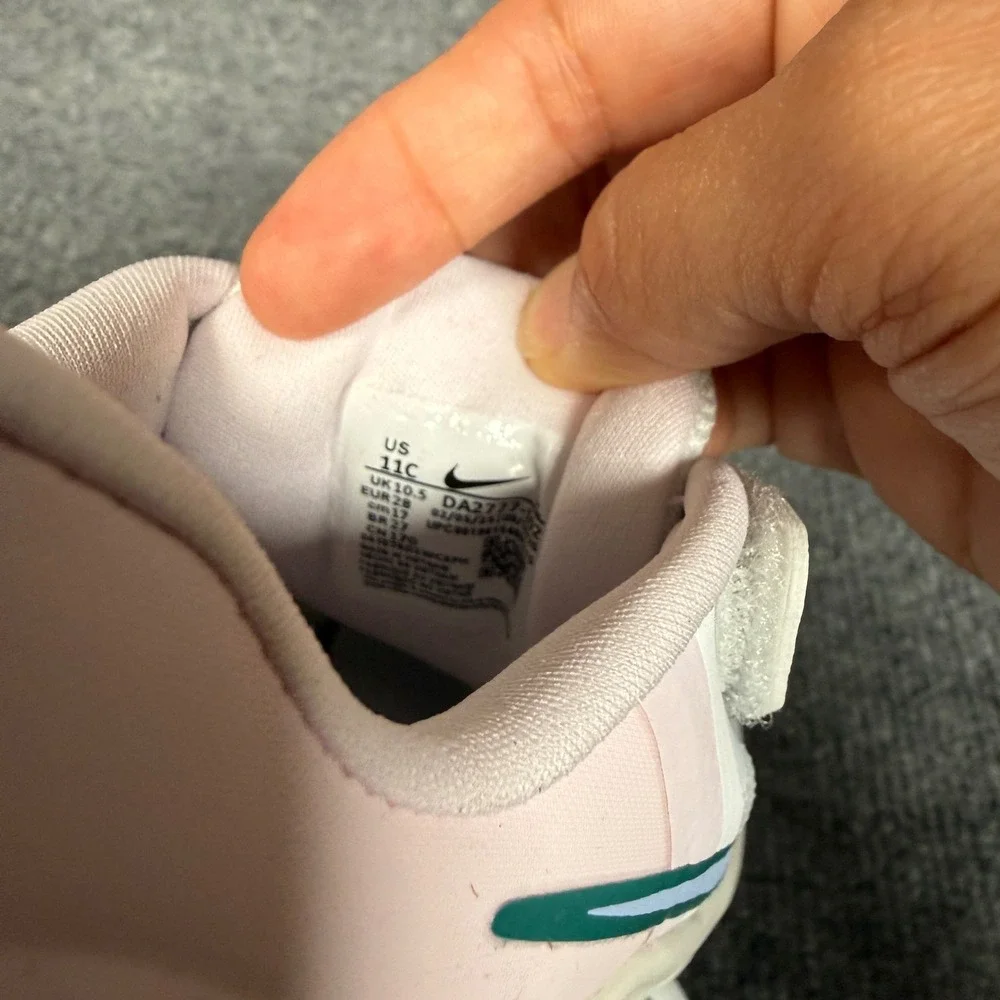 Nike Kids Boys Size 11C Star Runner Shoes Sneakers Pink White Running DA2777-102